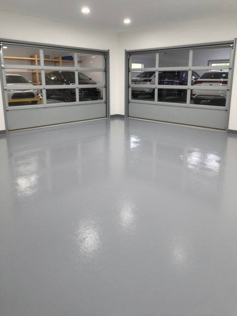 Flake epoxy garage floors